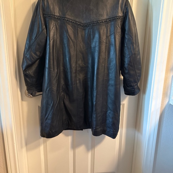 Vintage, long, black, detailed, leather jacket, medium - Picture 11 of 13